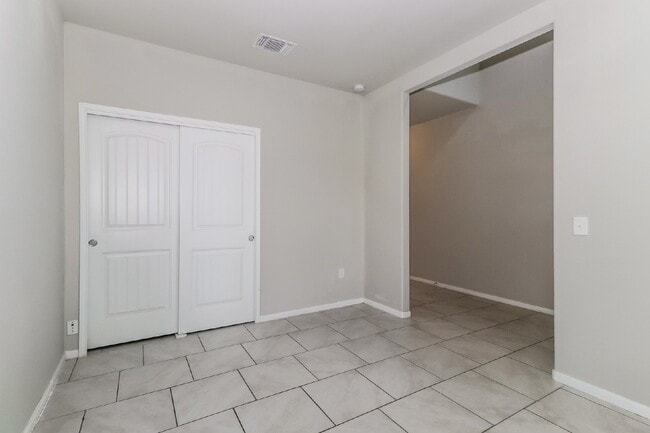 Building Photo - 9201 Sawyer Fay Ln