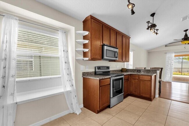 Building Photo - 14617 Keelford Way