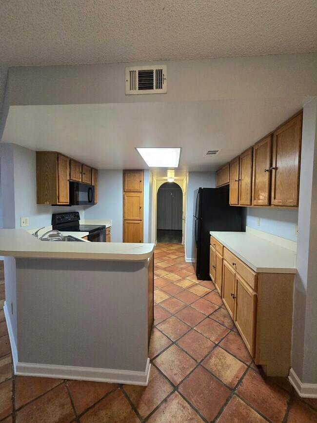 Building Photo - 1030 Knoll Wood Ct