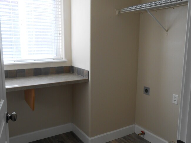 Building Photo - 61746 Darla Pl