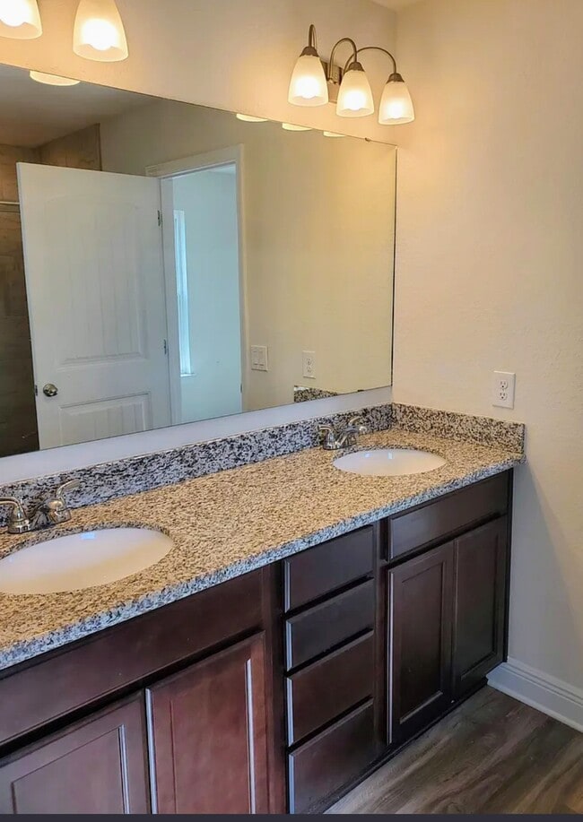 Building Photo - 6289 Redberry Dr