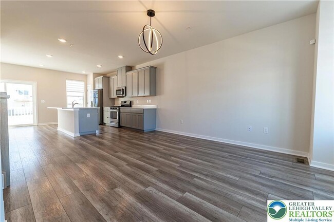 Building Photo - 4936 Brookside Ct