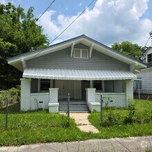 Building Photo - Beautifully Renovated 3 Bedroom 1 Bath Home
