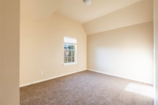 Building Photo - 7220 Petersburg Dr