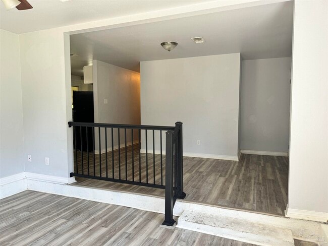 Building Photo - 6130 Syrcle Ave