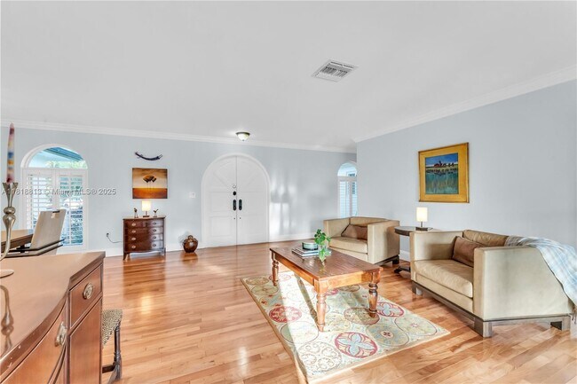 Building Photo - 12600 SW 70th Ave