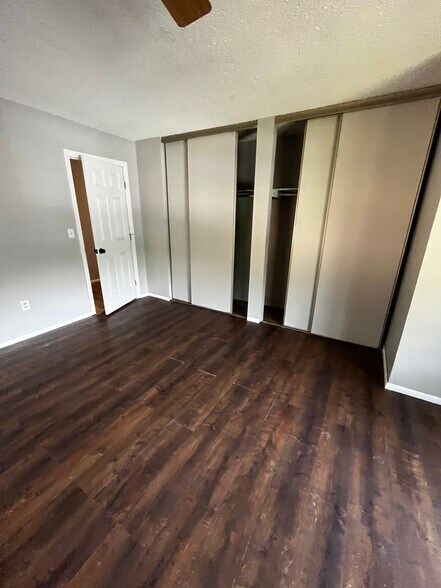 Building Photo - 500 Goldthread Ct