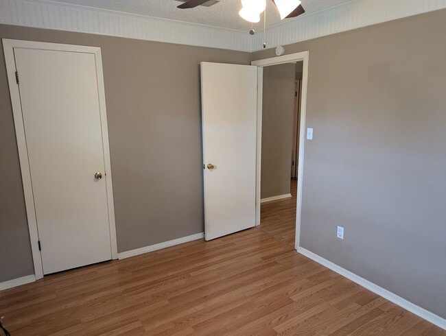Building Photo - ADORABLE 3 Bed 1 bath in Breaux Bridge!!