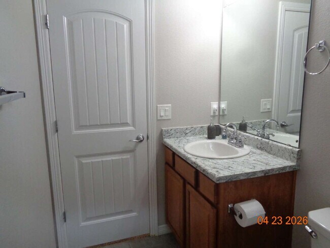 Building Photo - Lorson Ranch beauty