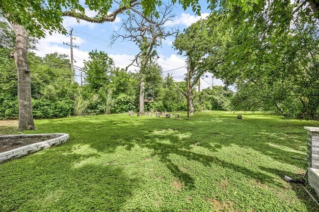 Building Photo - 9762 Tappenbeck Dr