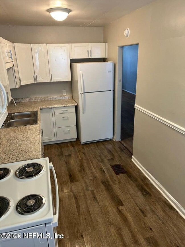 Building Photo - 3101 Belden Cir