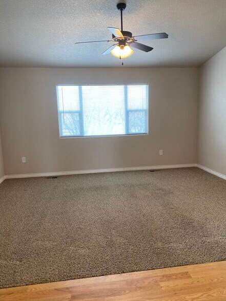 Building Photo - 3610 Woodhaven Dr