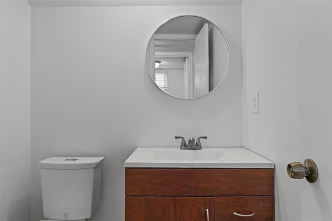 Building Photo - 1516 White Oak Loop