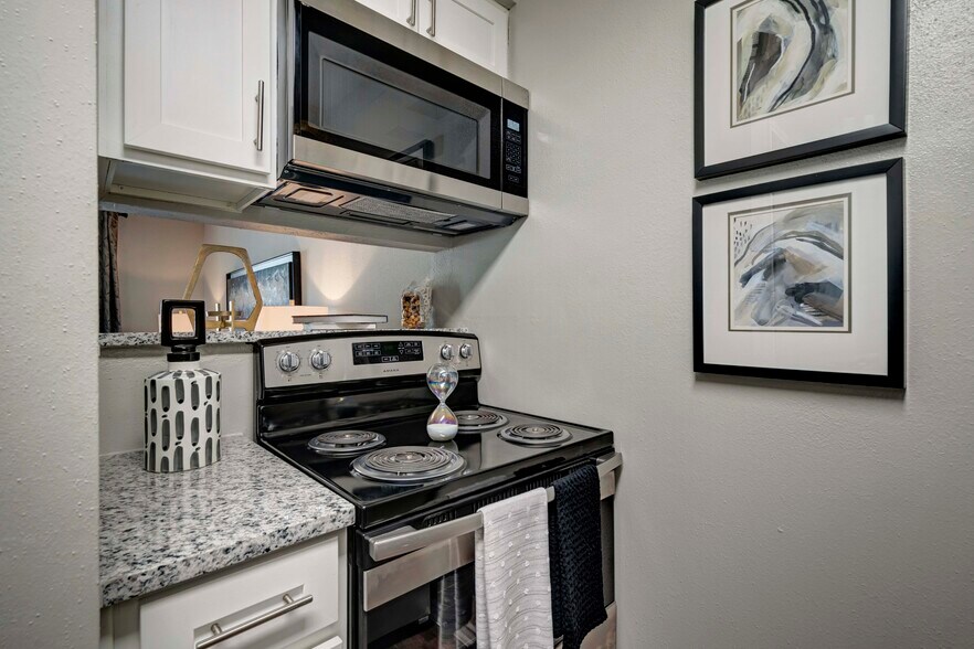 Foundations at River Crest & Lions Head 1700 Rivercrest Dr Sugar Land