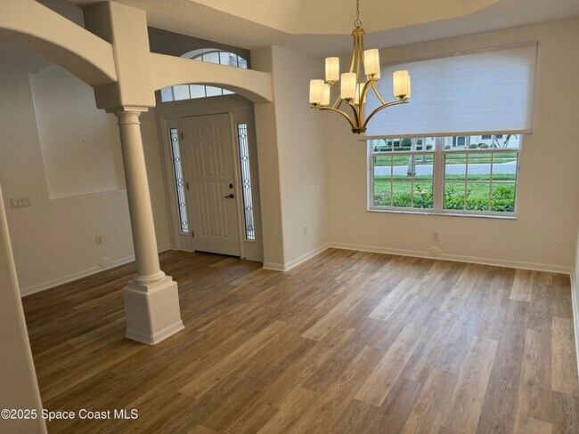 Building Photo - 1427 Grand Isle Blvd