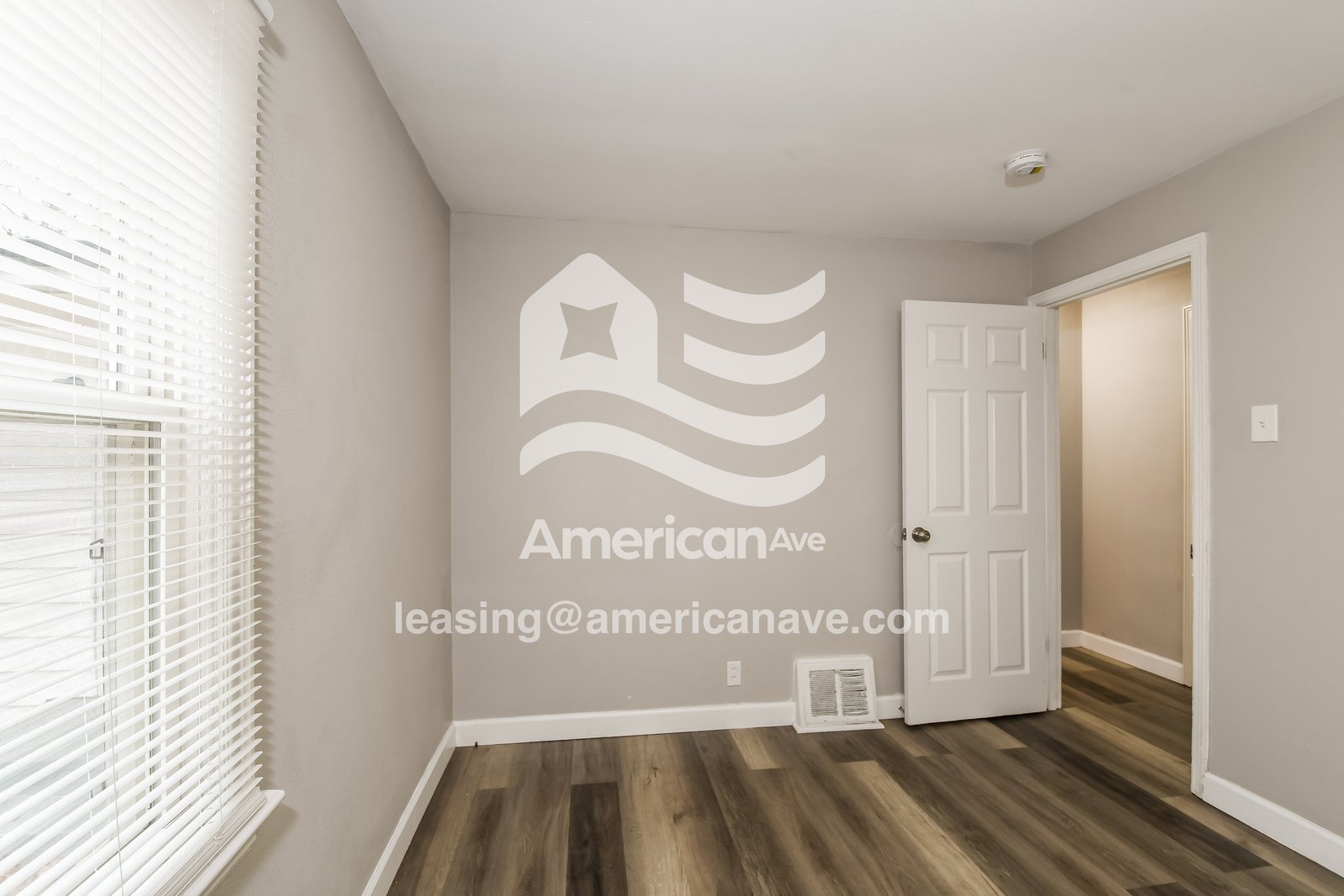 Building Photo - 1425 Akron Dr