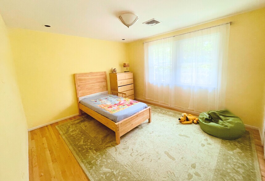 Bedroom #5 - 10 Lundy Ln