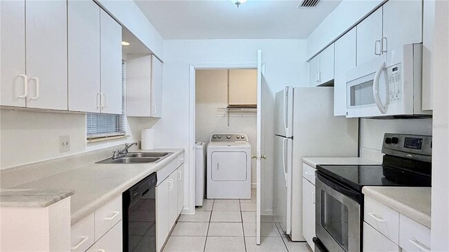 Building Photo - 302 Soldier Sq