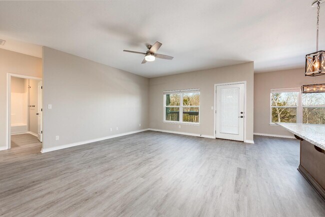 Building Photo - 391 Highpoints Ridge