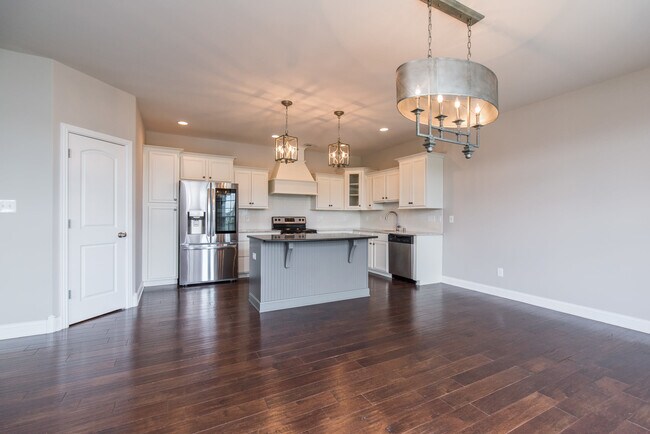 Building Photo - 2319 Patchen Wilkes Dr