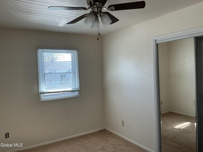 Building Photo - 2 Dyer Dr