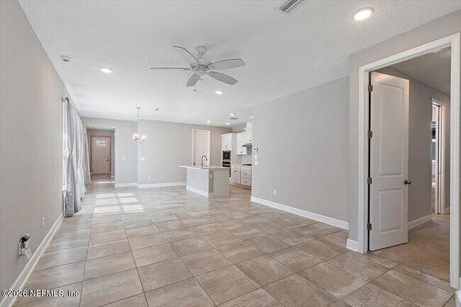 Building Photo - 192 Vista Lake Cir