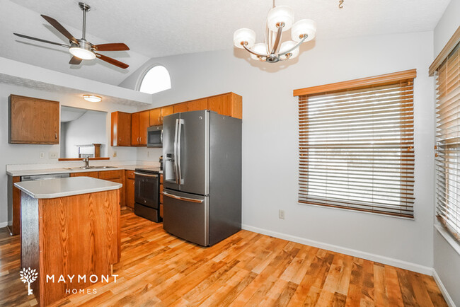 Building Photo - 7512 Hazeltine Ct