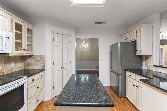 Building Photo - 1418 Holley Creek Ln