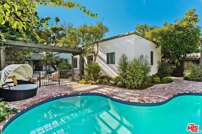 Building Photo - 4416 Arcola Ave