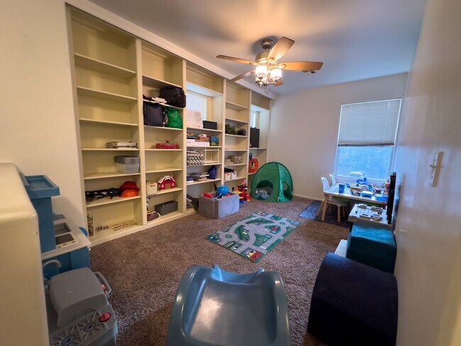 Building Photo - 3 bedroom 2 ba home in Gilbert!