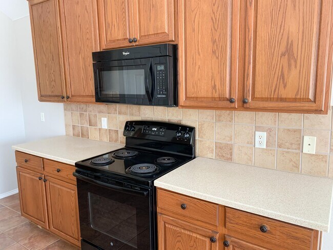 Building Photo - 3626 English Oak Dr