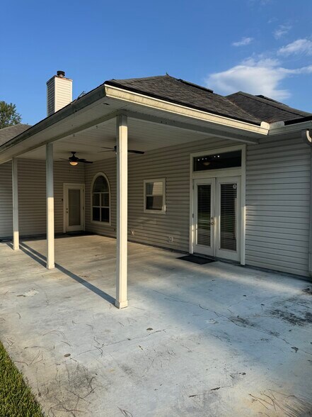 Building Photo - 12033 Walkers Glen Ln N