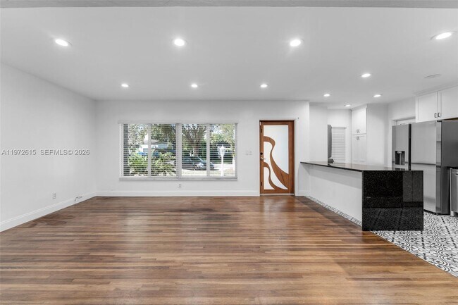 Building Photo - 3965 SW 60th Ct