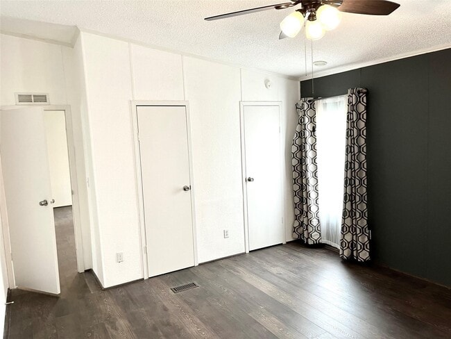 Building Photo - 311 Texas Ave