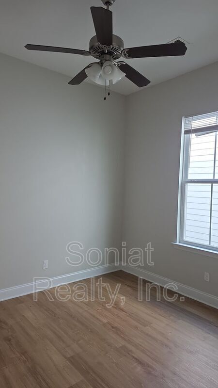Building Photo - 4120 N Rocheblave St
