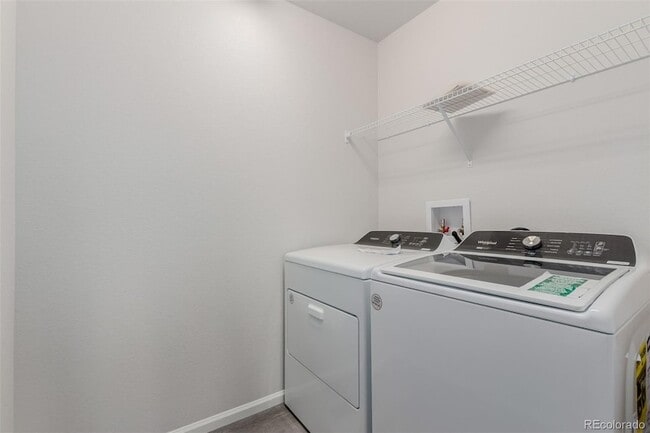 Building Photo - 3827 N Grand Baker Ct