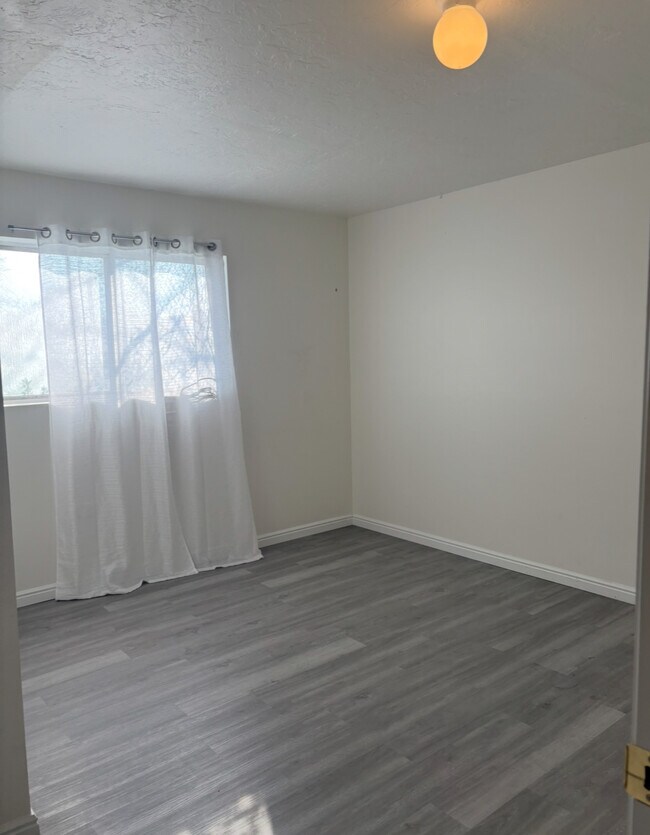 Building Photo - 6189 Dewdrops Dr