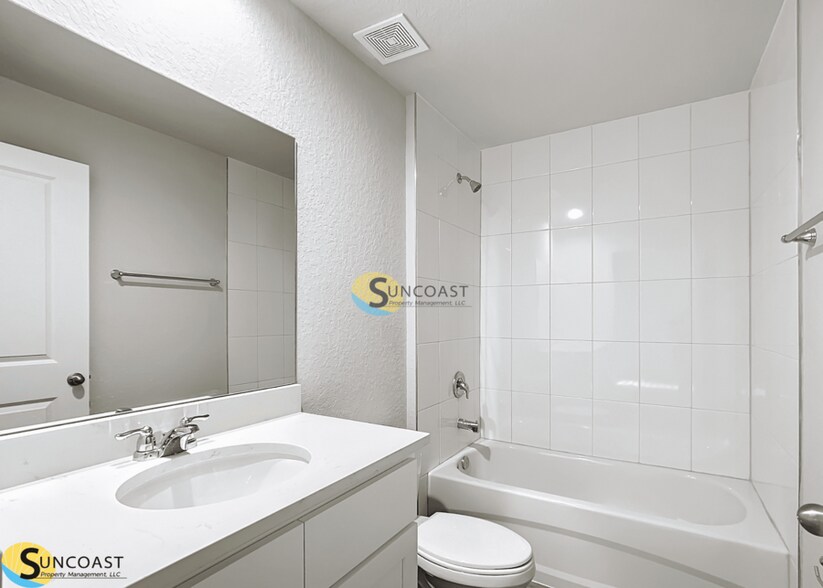 Building Photo - 15739 SW 34th Court Rd