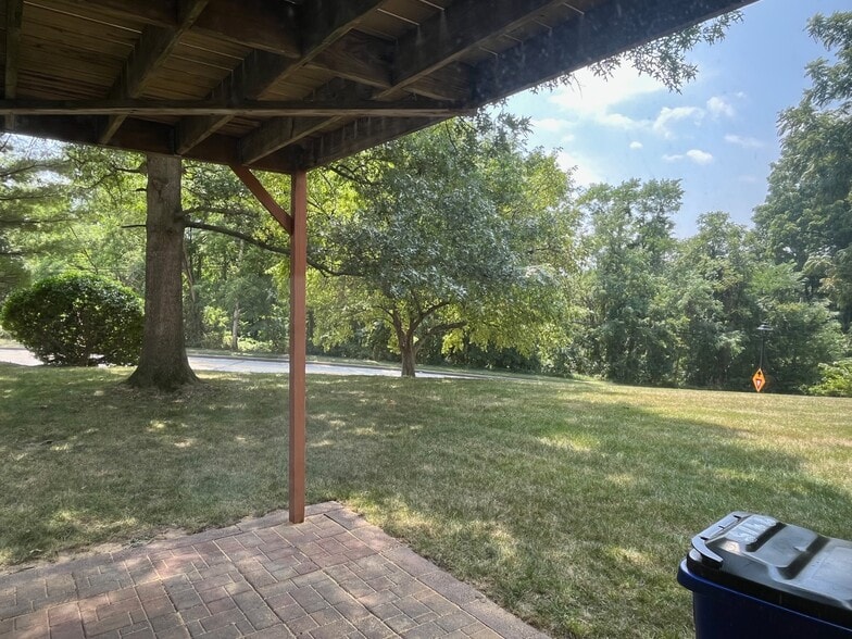 Patio - 9415 Riverbrink Ct