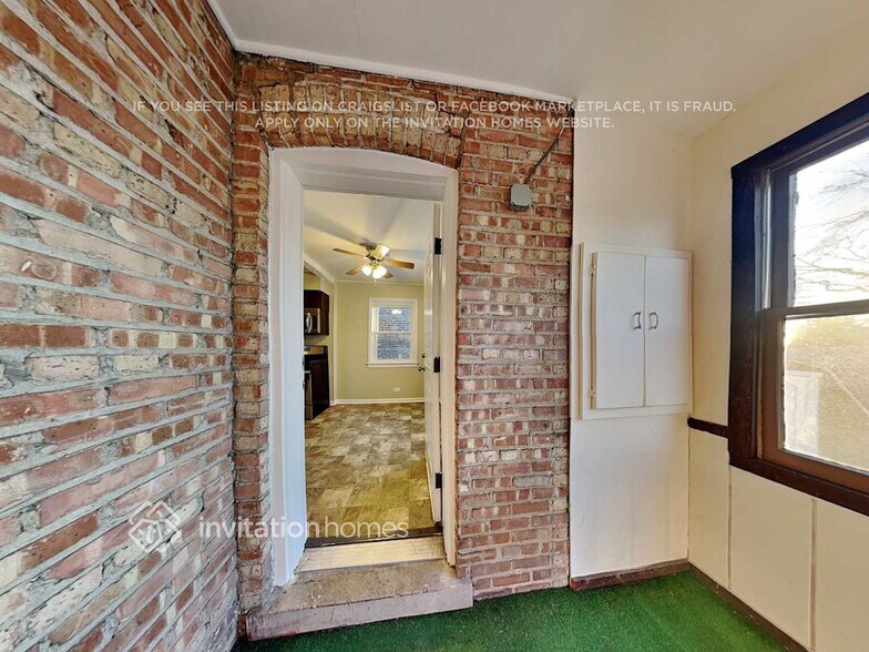 Building Photo - 2254 14th Ave