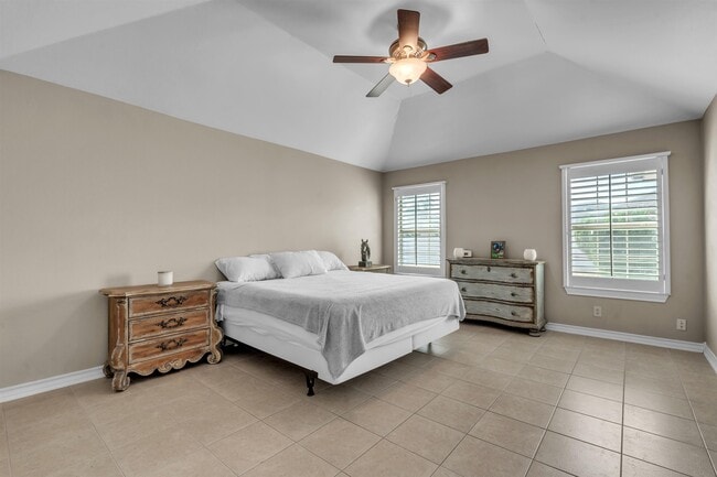 Building Photo - 3814 Sandcliff Dr