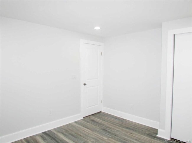 Building Photo - 93 New Harwinton Rd