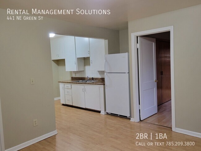 Building Photo - *2-CAR GARAGE* 441 NE Green St - 2 BED/1 BATH