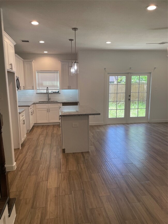 Building Photo - 5314 Longmeadow St