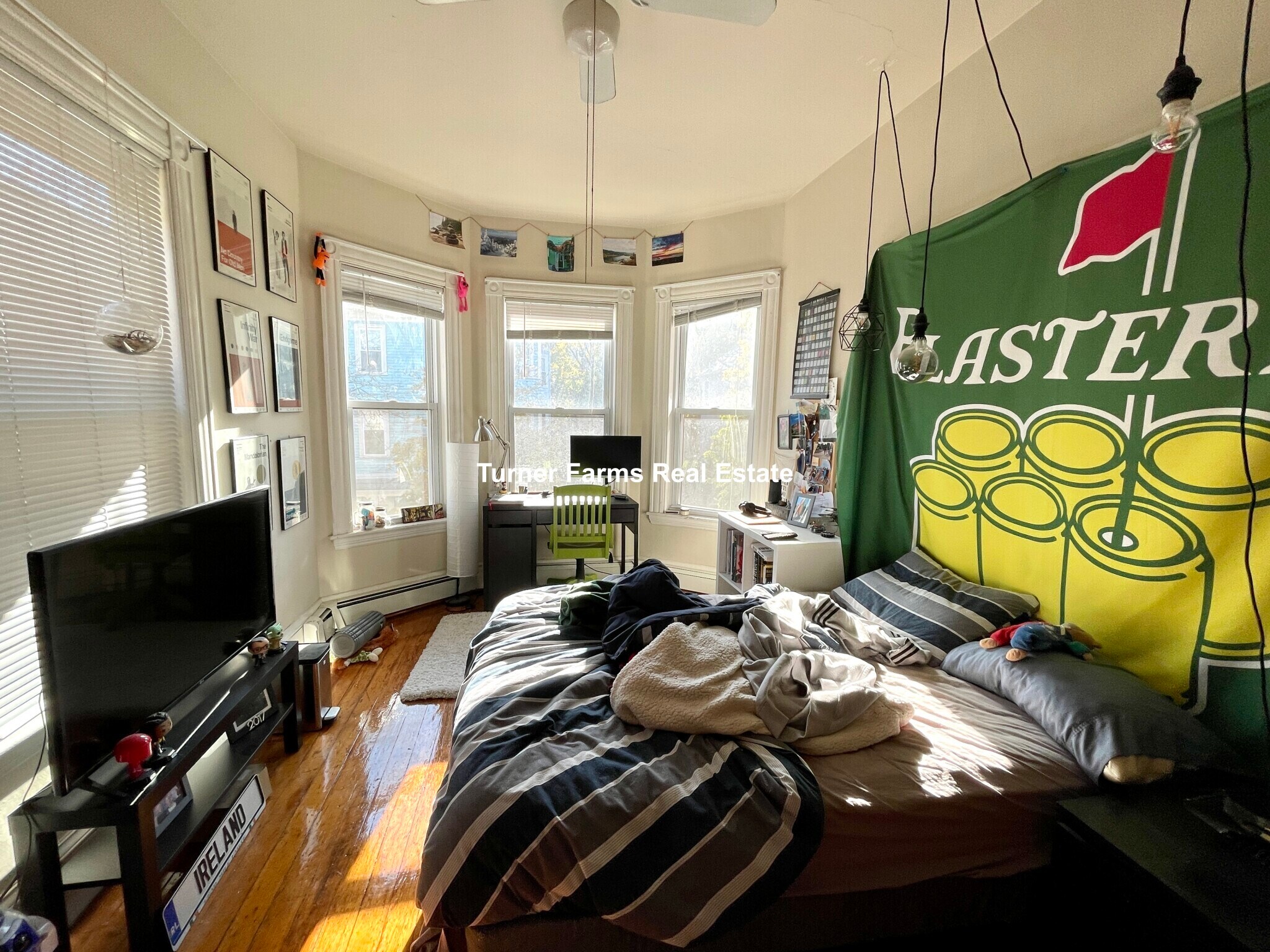 Building Photo - 89 Hillside St