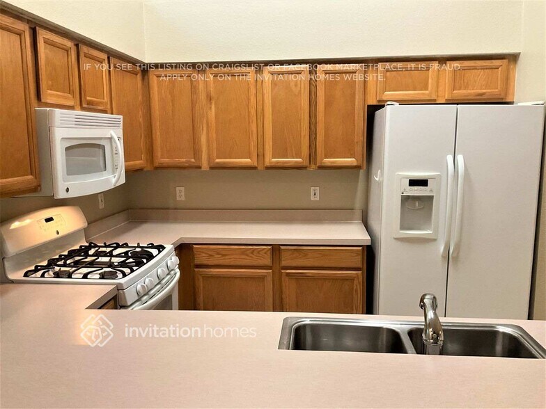 Building Photo - 1320 Hatcher Loop Dr