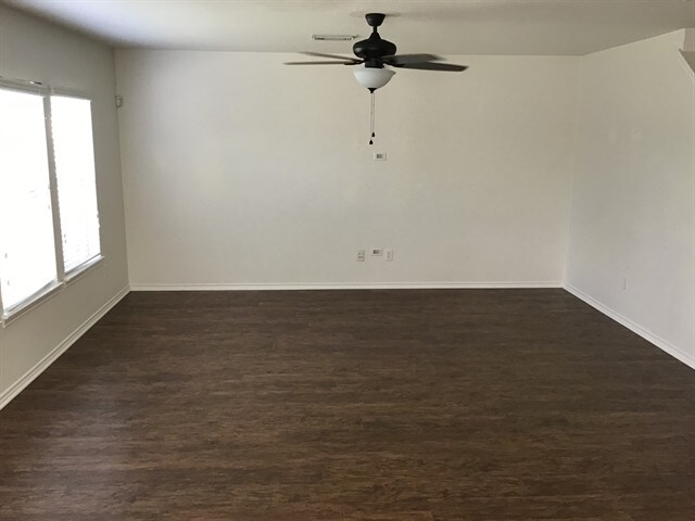 Building Photo - 11011 Pierce Valley Dr