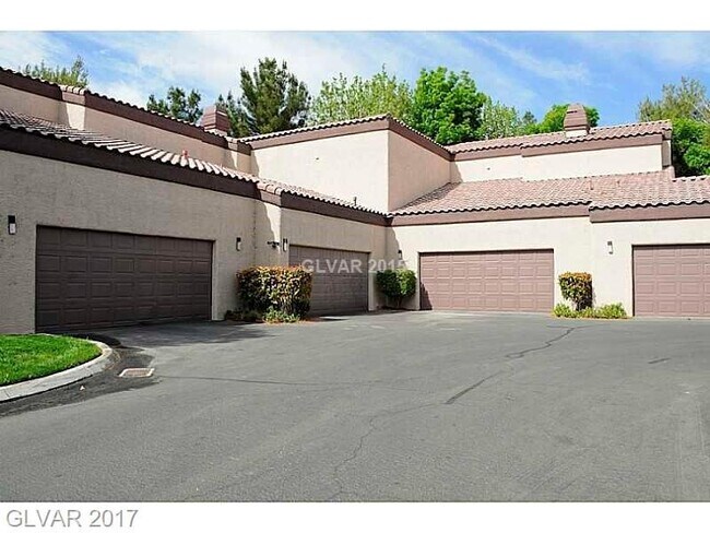 Building Photo - ? Wonderful 1-Bedroom Condo with Garage & ...