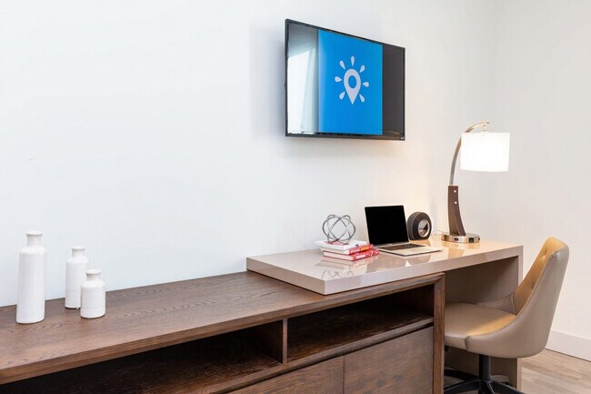 Building Photo - 777 N Ocean Dr