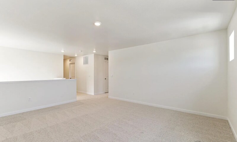 Building Photo - 9900 Biscay St